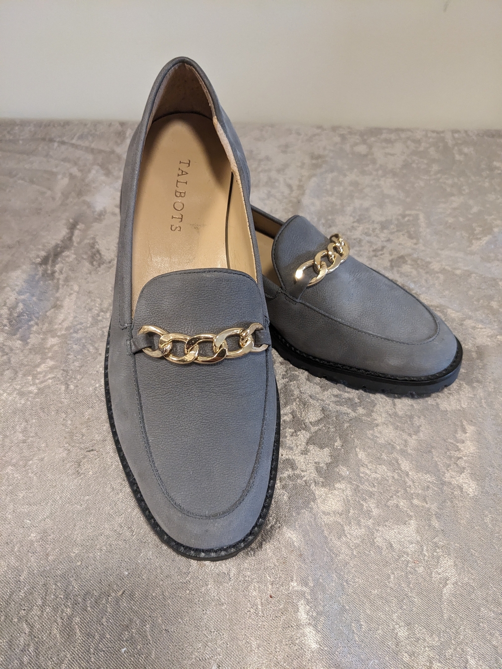Talbots Cassidy Gray Textured Leather Gold Chain Lug Sole Loafers Size 7M